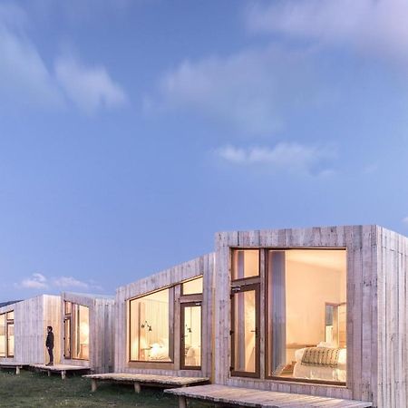 Aka Patagonia Hotel ปวยร์โตนาตาเลส ภายนอก รูปภาพ